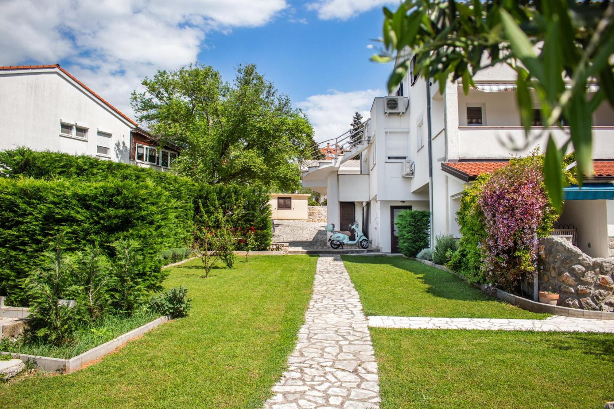 Seaside Apartments Petar คิร์ก ภายนอก รูปภาพ